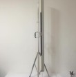 MÀN CHIẾU 3 CHÂN UCHIDA 60x60