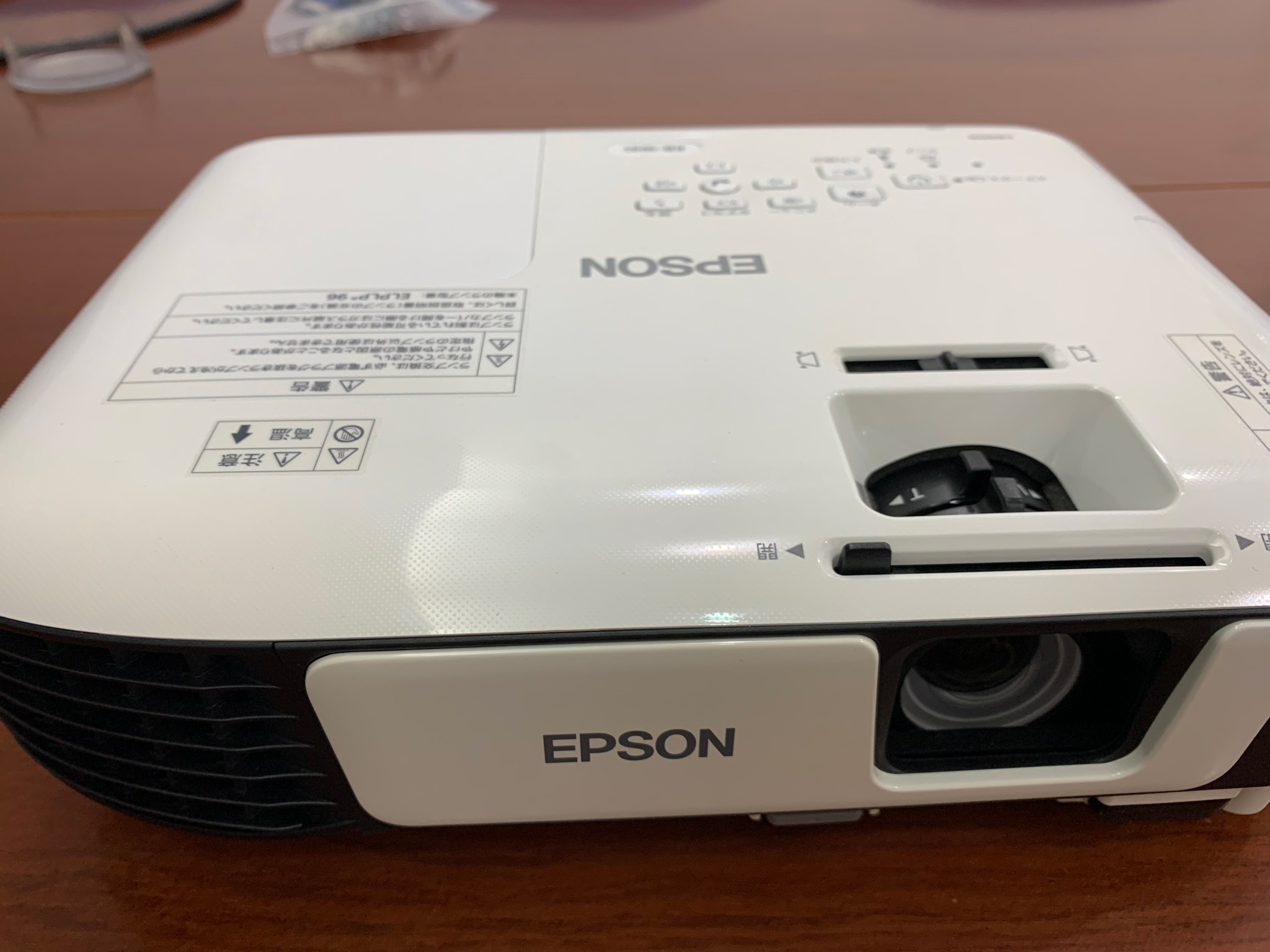 MÁY CHIẾU EPSON EB-W41 CŨ 99%