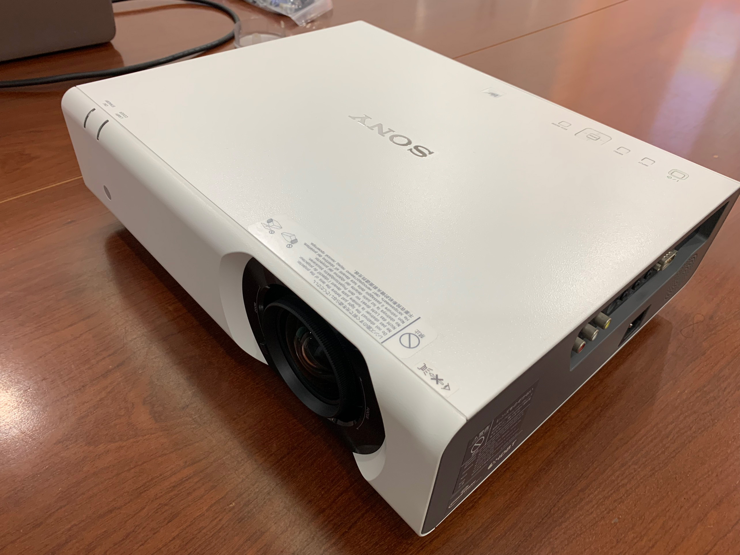 MÁY CHIẾU SONY CH375 CŨ