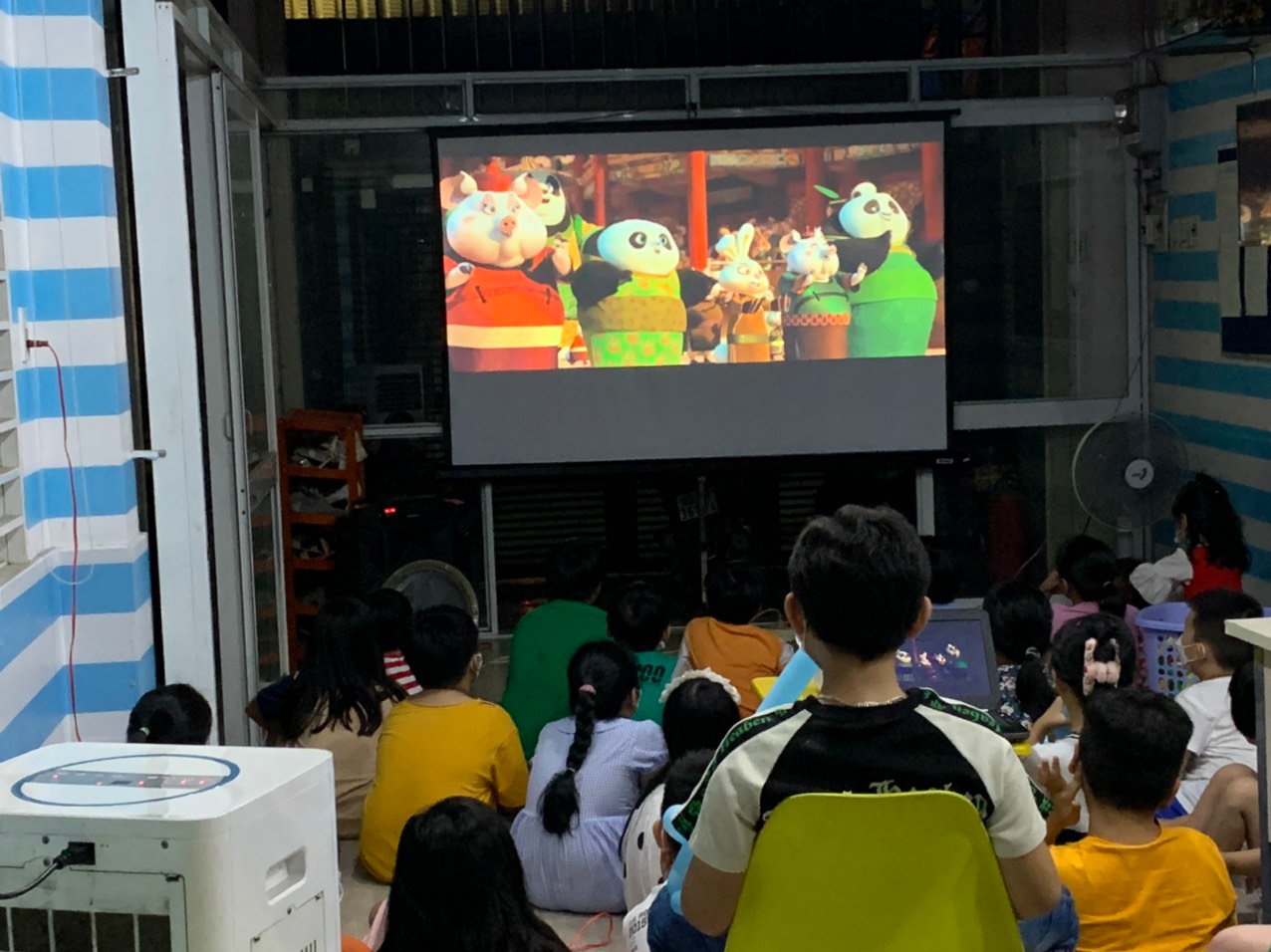 Cho thuê máy chiếu giá rẻ ở Tân Tiến Biên Hòa